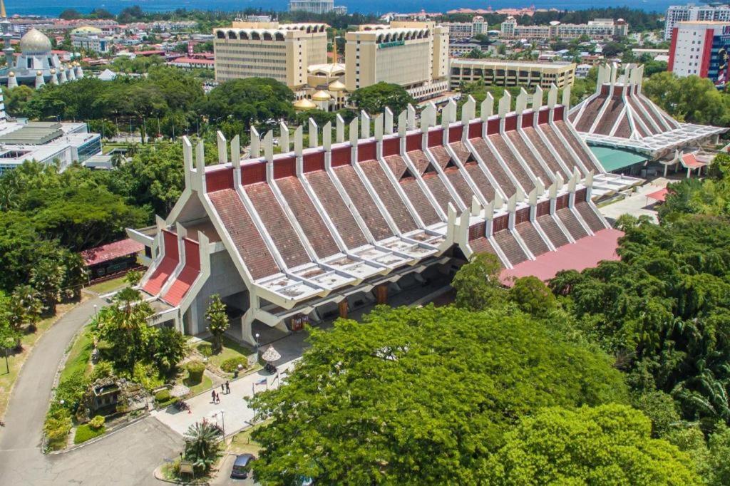 Eminent Hotel Kota Kinabalu Kültér fotó