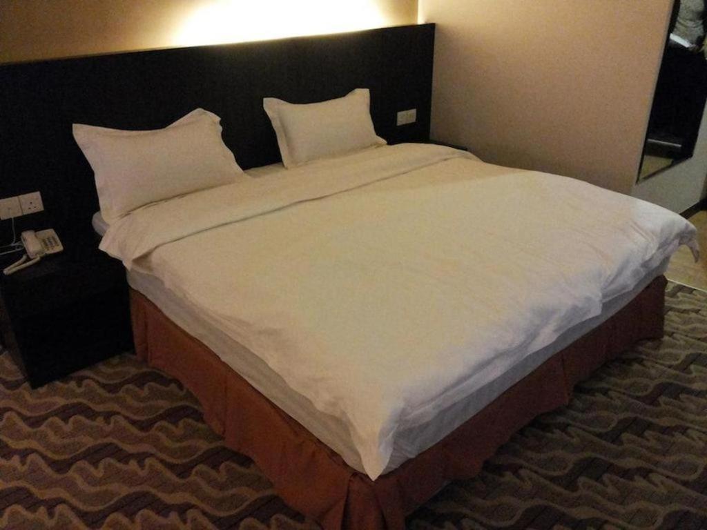 Eminent Hotel Kota Kinabalu Kültér fotó