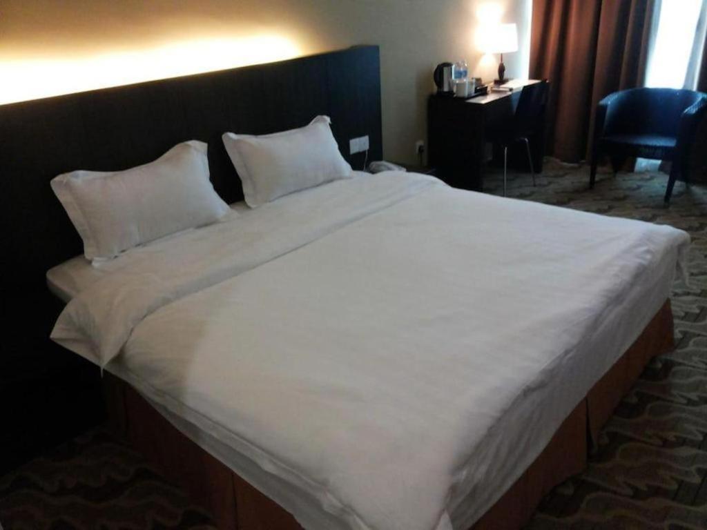 Eminent Hotel Kota Kinabalu Kültér fotó