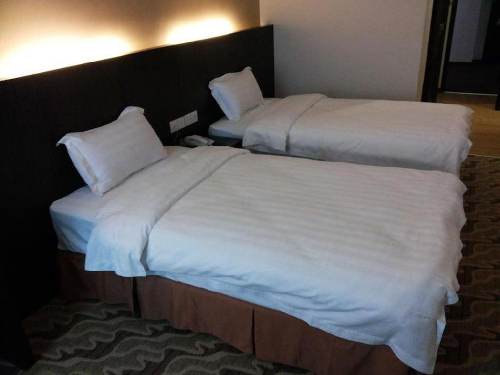 Eminent Hotel Kota Kinabalu Kültér fotó