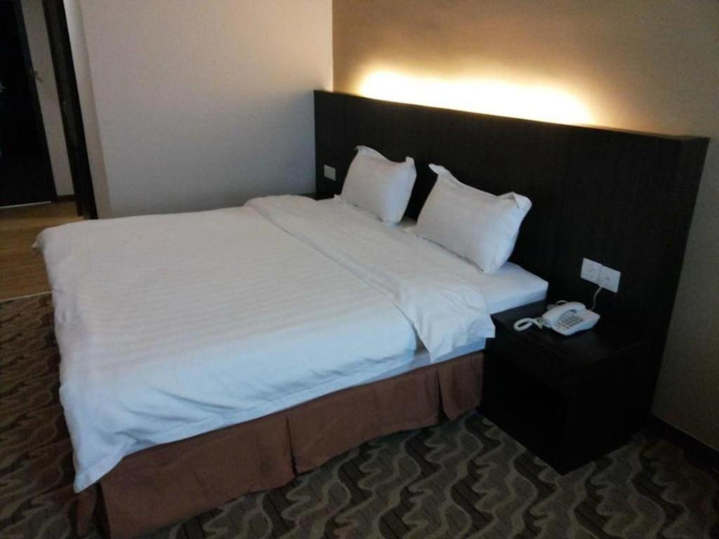 Eminent Hotel Kota Kinabalu Kültér fotó