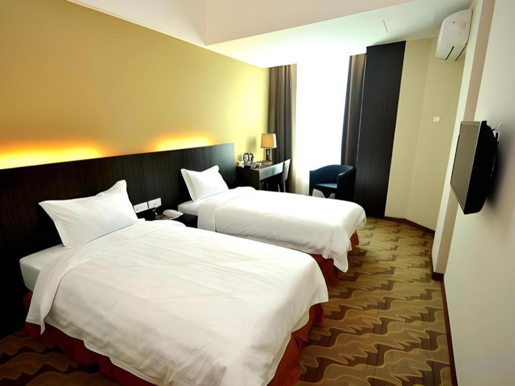 Eminent Hotel Kota Kinabalu Kültér fotó