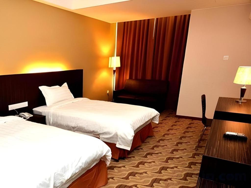 Eminent Hotel Kota Kinabalu Kültér fotó