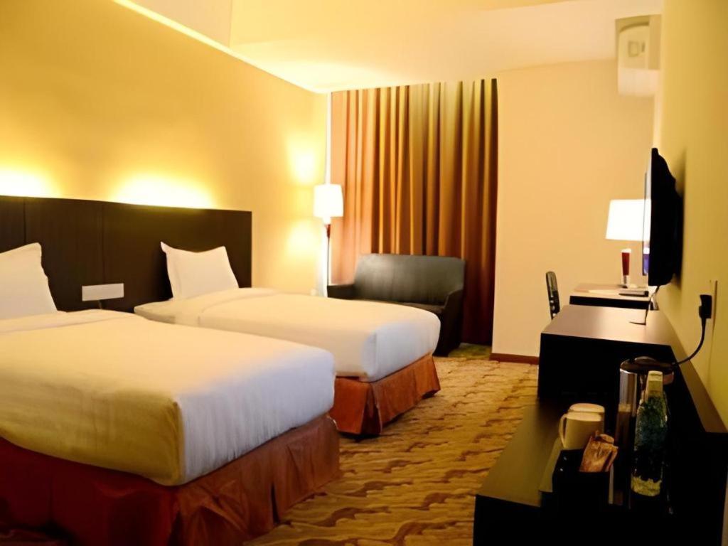 Eminent Hotel Kota Kinabalu Kültér fotó