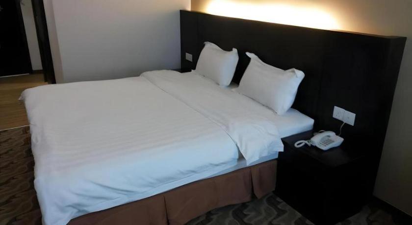 Eminent Hotel Kota Kinabalu Kültér fotó