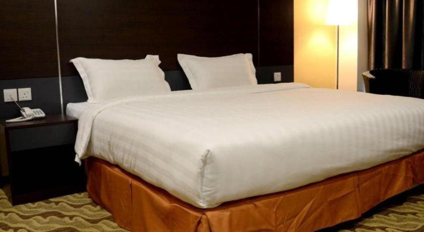 Eminent Hotel Kota Kinabalu Kültér fotó